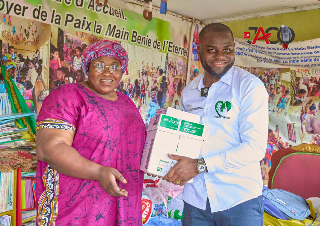 La Maison du Philanthrope illuminera le quartier Bikélé avec un arbre de Noël
