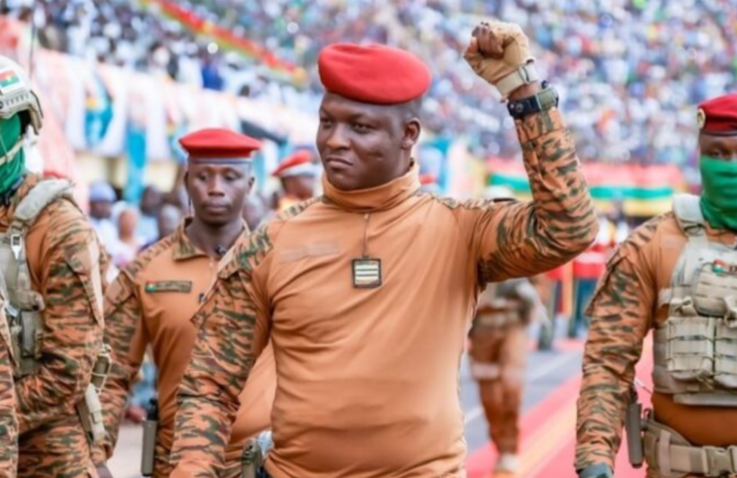 Le Burkina Faso tourne une page controversée : amnistie des auteurs du coup d’État manqué de 2015