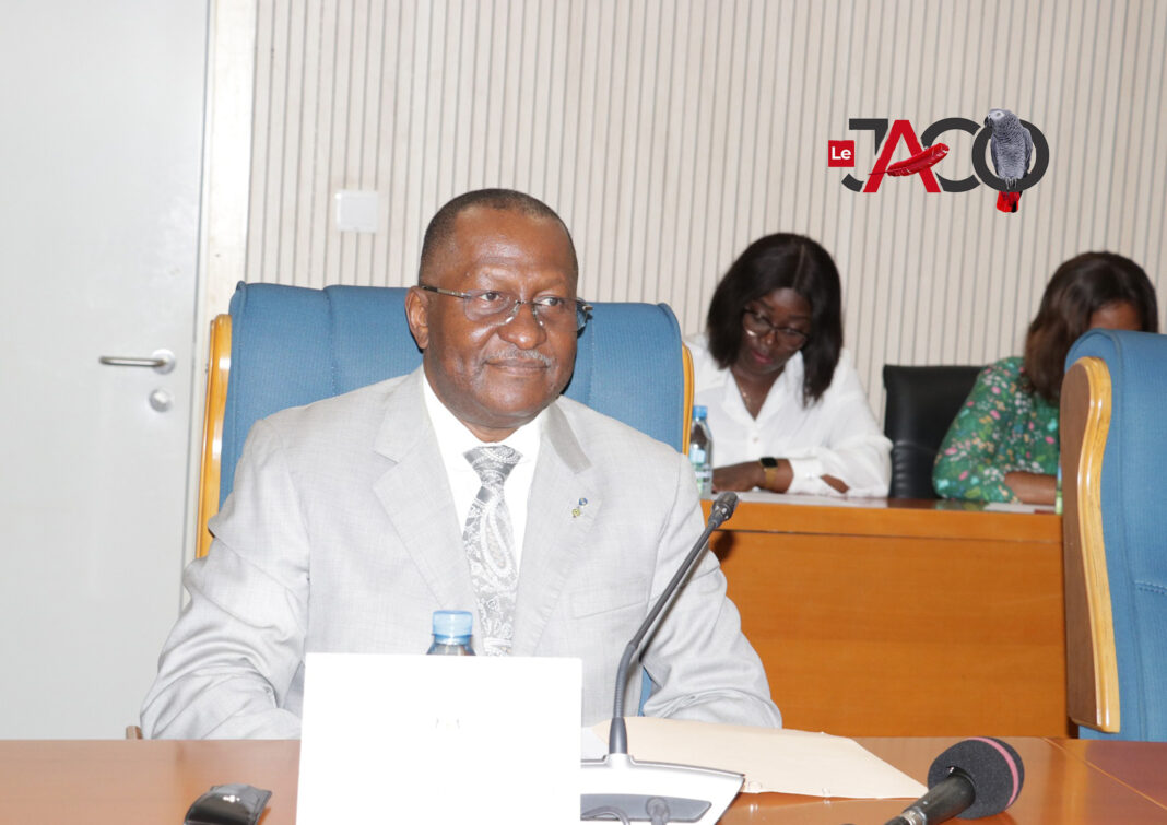 Pacôme Rufin Ondzounga propose la création de l’Ordre National des Géomètres du Gabon