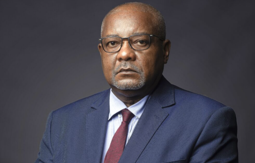 Gabon : Séraphin Akure-Davain face aux défis énergétiques du pays.