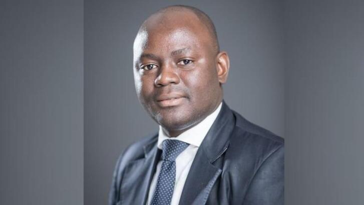 Gabon : l’ancien ministre Elvis Ossindji plaide pour un gouvernement restreint à 15 membres