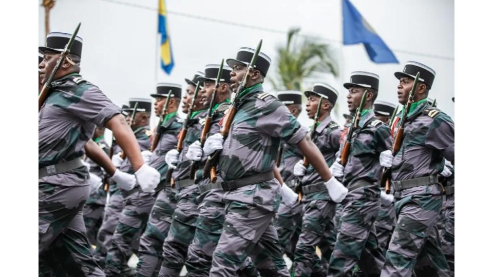 Gabon : Le ministère de la Défense met en garde contre le port illégal de l’uniforme militaire