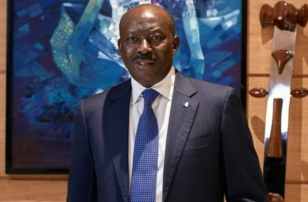 Gabon : Henri-Claude Oyima prend la tête du ministère de l’Économie, des Finances et des Participations