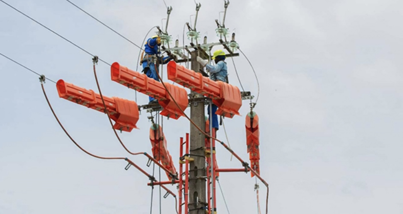 Perturbation électrique à Libreville : des équipes sur le terrain pour réparer la panne.