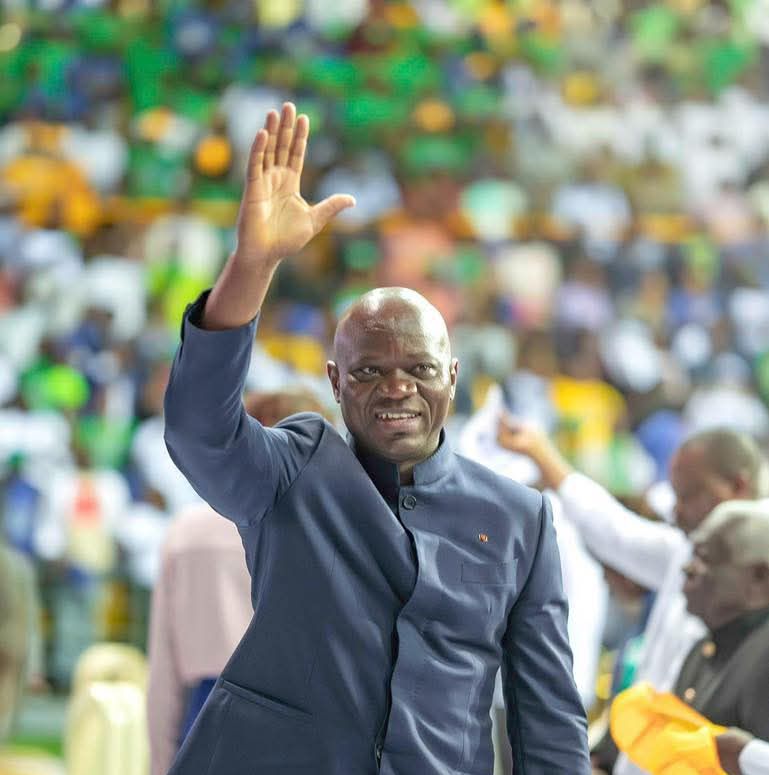 OLIGUI NGUEMA dévoile l’UDB, moteur de la refondation nationale