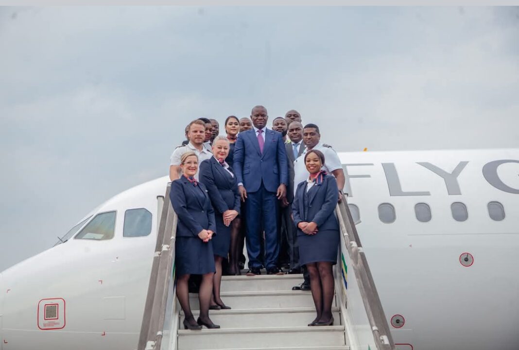 Billets d’avion : l’État gabonais promet une baisse des prix