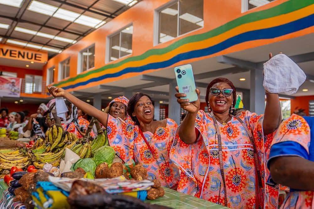 Marché PK 11 : les commerçantes dénoncent la concurrence des vendeurs de trottoir