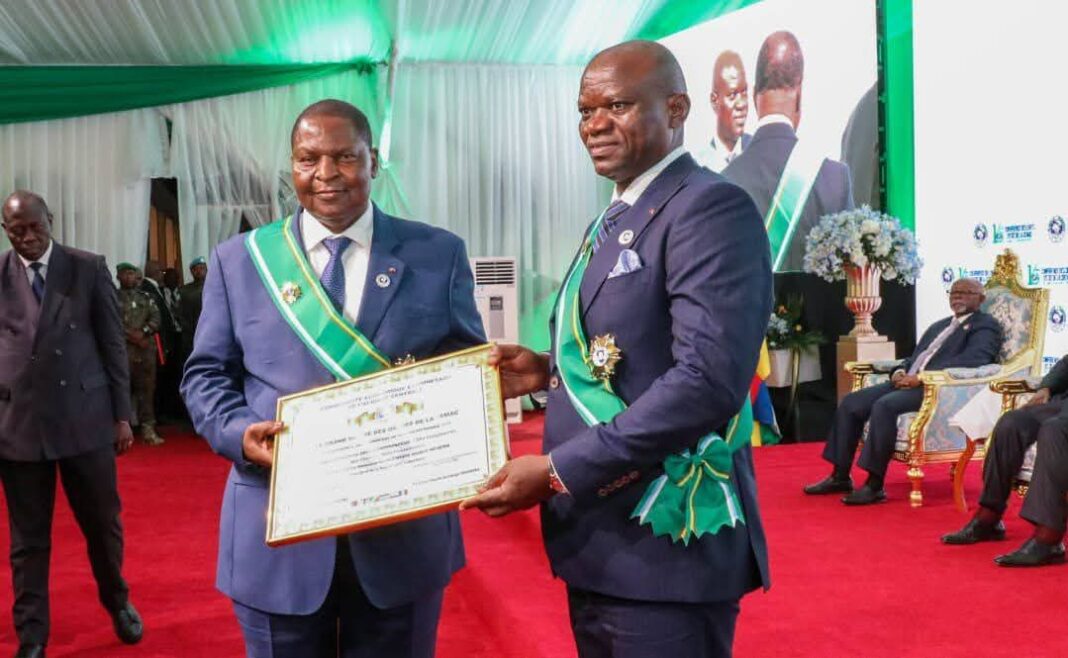 CEMAC : Brice Clotaire Oligui Nguema décoré Grand Commandeur de l’ordre du mérite communautaire