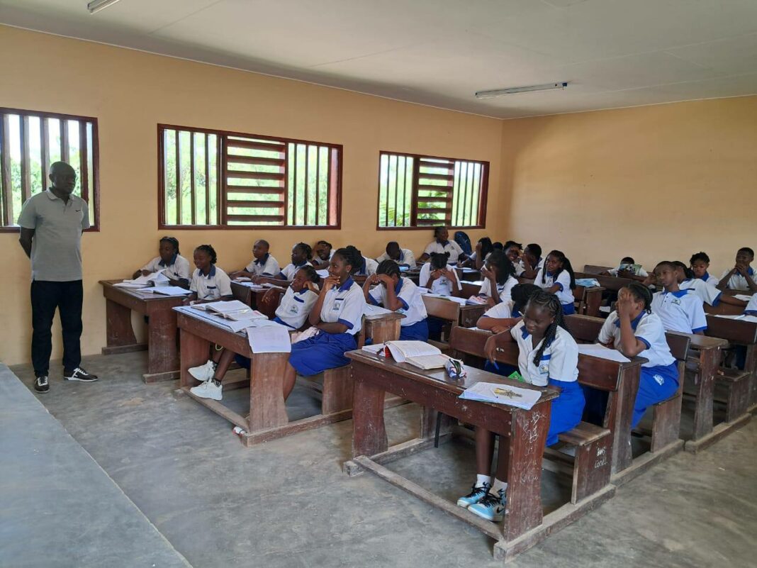 Éducation nationale : l’État a fait sa part, l’école doit reprendre