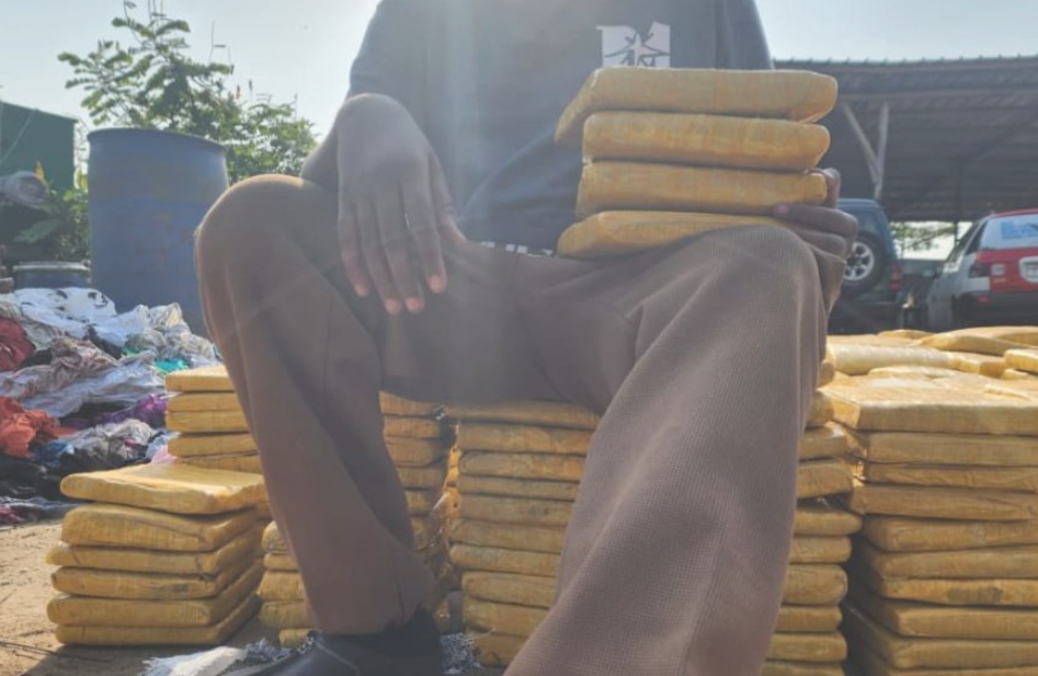 Gabon : la DGSS saisit une importante cargaison de “Skunk SK” à Libreville.