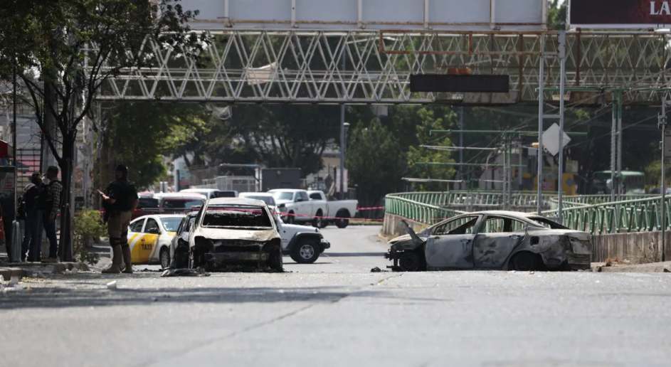 Mexique : vague de violences après la mort du chef du CJNG, “El Mencho”, lors d’une opération militaire.