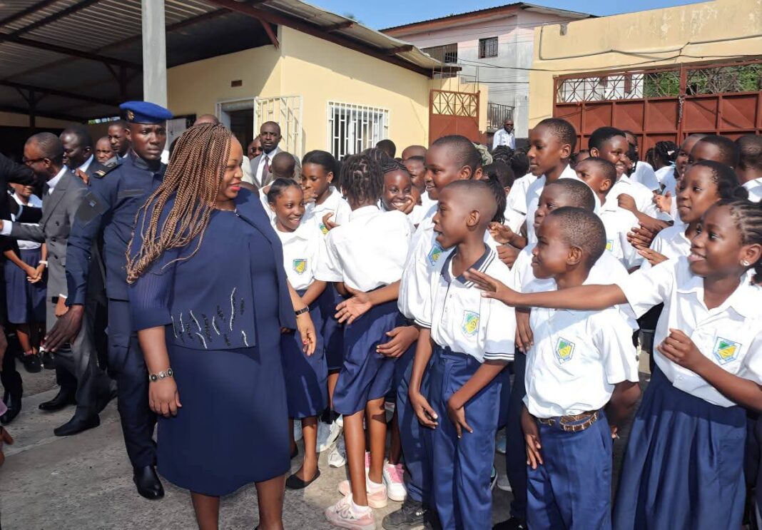 Crise de l’éducation au Gabon : l’État engage un effort budgétaire sans précédent